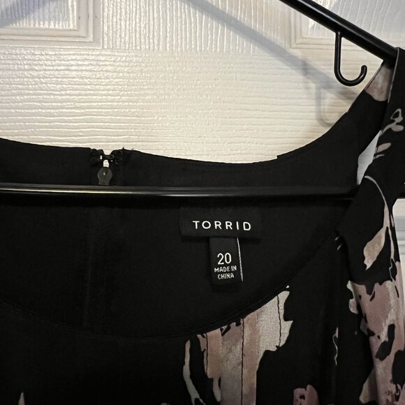 Torrid Floral Print Chiffon Hi-Lo Dress, 20 - Picture 3 of 6